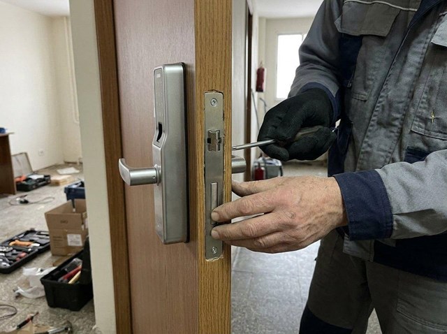 Así funcionan las cerraduras inteligentes para hostales en Cambados - Imagen 1
